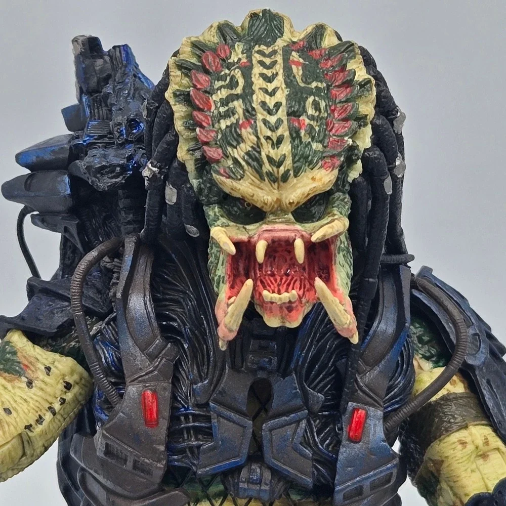 NECA Fugitive Predator Action Figure 8